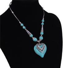 Charger l&#39;image dans la galerie, Collier Ethnique Argent Tibétain et Coeur Turquoise
