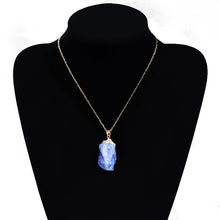 Charger l&#39;image dans la galerie, Collier avec Pendentif en Crystal de Quartz
